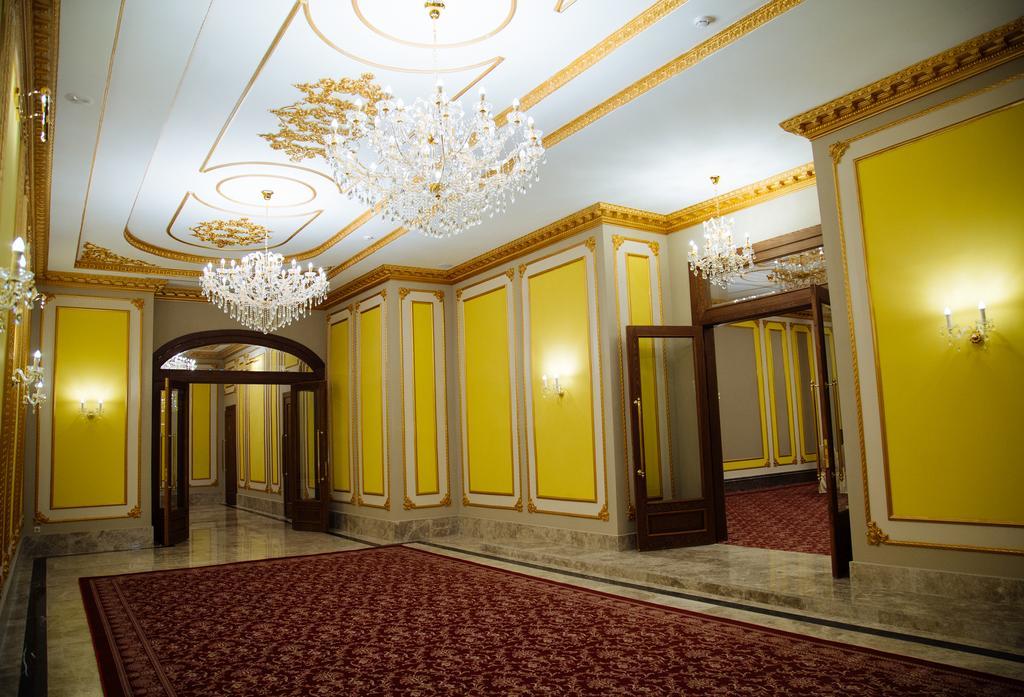 Astrakhanskaya Hotel Luaran gambar