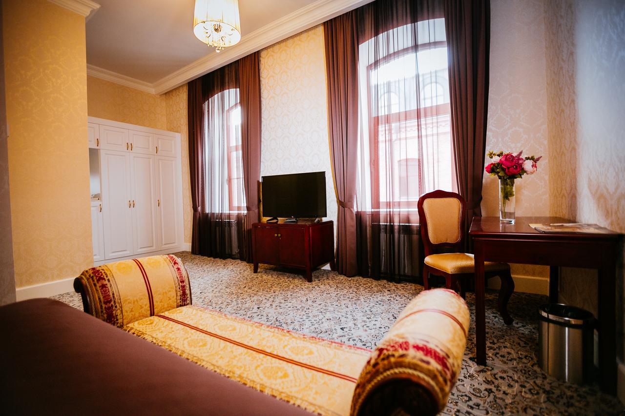 Astrakhanskaya Hotel Luaran gambar