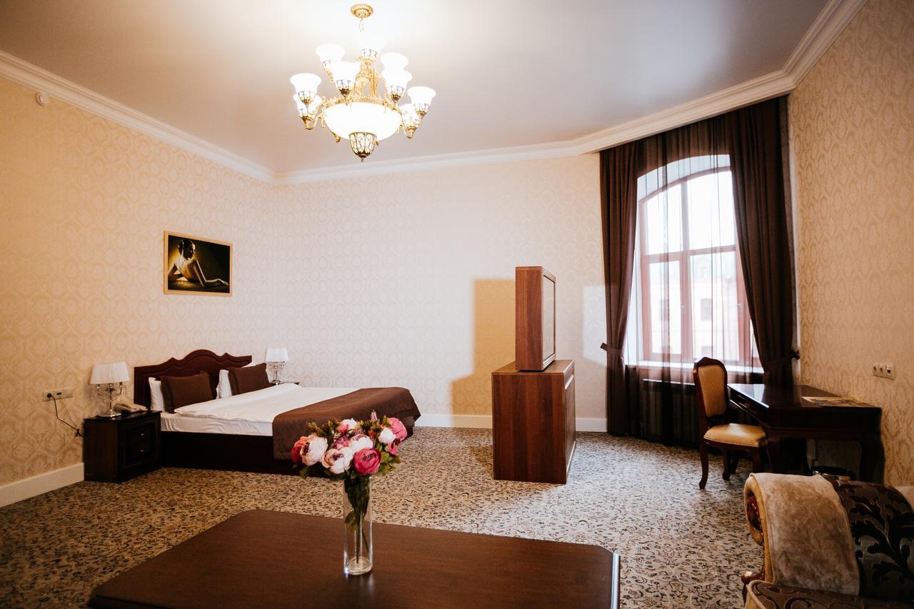 Astrakhanskaya Hotel Luaran gambar