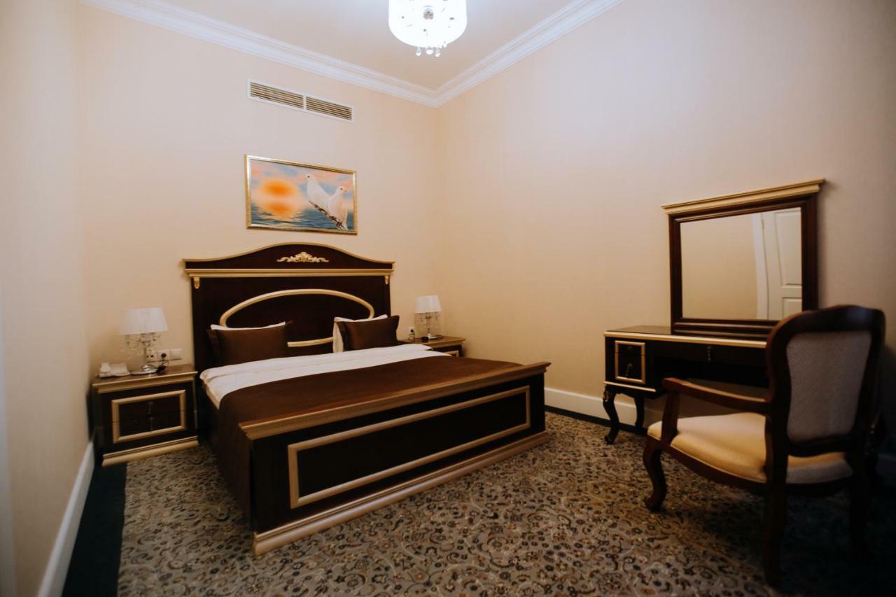 Astrakhanskaya Hotel Luaran gambar