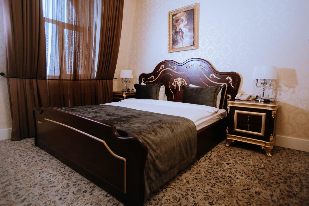 Astrakhanskaya Hotel Luaran gambar